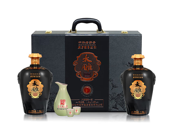 汕头咸亨酒店太雕黄酒回收太雕2007原酿礼盒1.5kg*2糯米酒半甜绍兴黄酒
