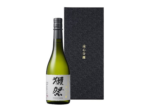 汕头回收獭祭远心分离二割三分清酒礼盒